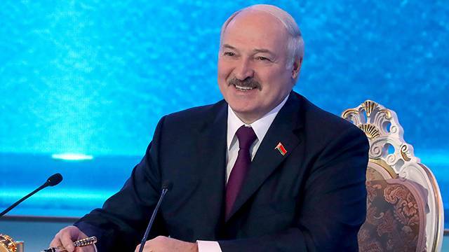 Лукашенко призвал решить вопрос компенсаций из-за нефти по-деловому