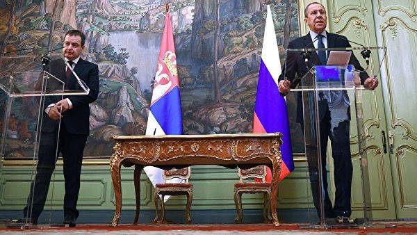 Главы МИД России и Сербии обсудили ситуацию в Косово