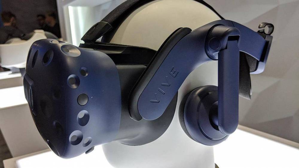 Новый VR-шлем HTC Vive Pro Eye готовится покорить бизнес-публику