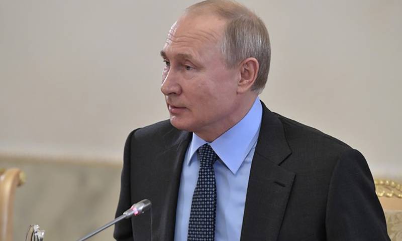Путин о Зеленском: «Одно дело кого-то играть, а  другое дело - быть кем-то»