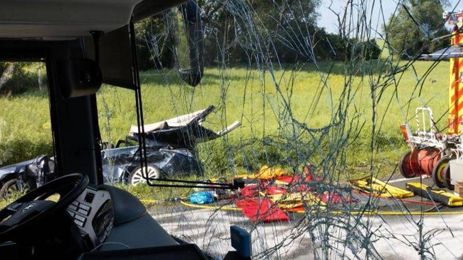 23 человека пострадали в ДТП со школьным автобусом в Германии
