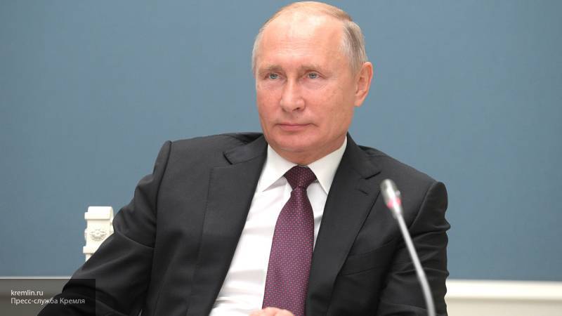 Путин подписал закон о предельных ценах на медикаменты