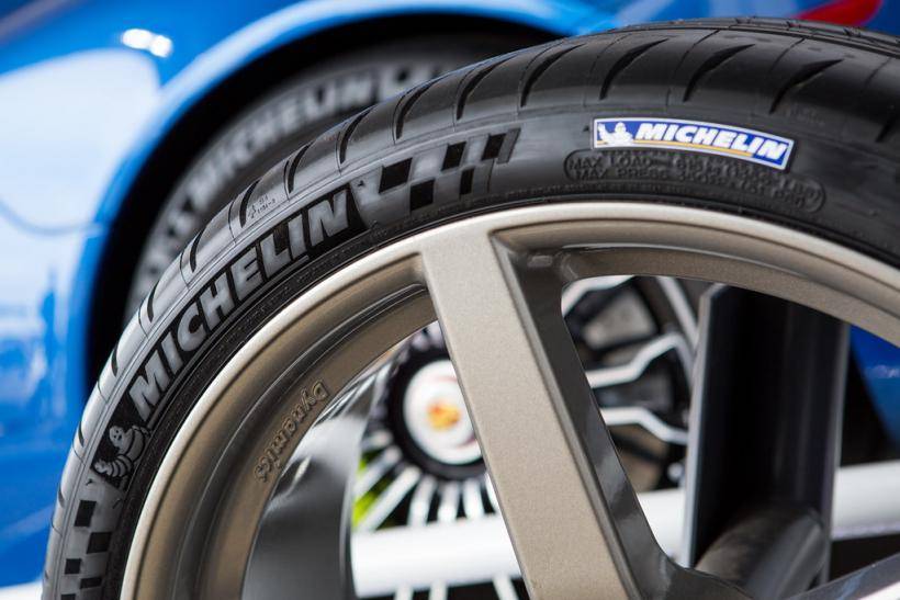 Компания Michelin разработала шины Pilot Sport 4 SUV с эффектом бархата
