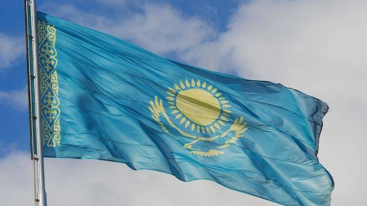 Единственный из семи: Казахстан затих за день до выборов президента