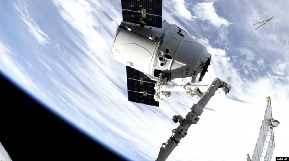 НАСА планирует отправку частных туристов на МКС