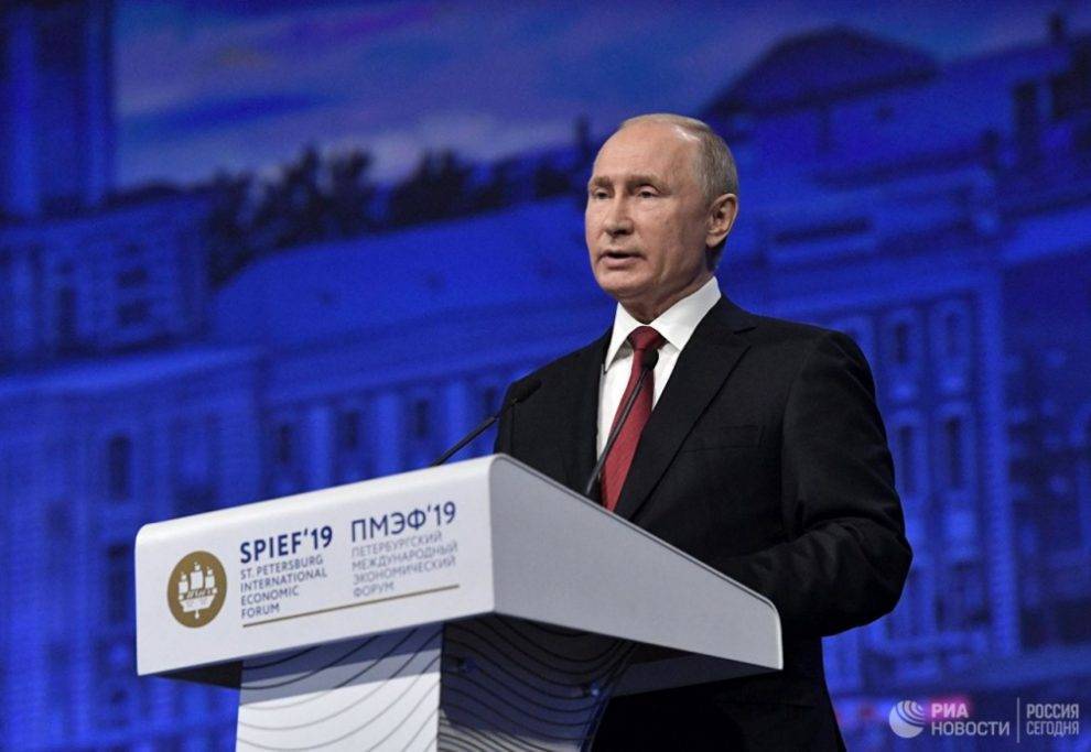 Владимир Путин назвал Удмуртию одним из лидеров по динамике улучшения инвестклимата