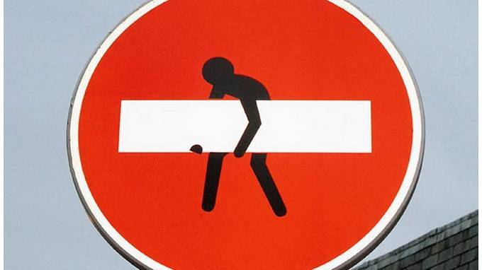 "Ты не пройдешь": петербургский депутат намерен&nbsp;ограничить скорость движения пешеходов