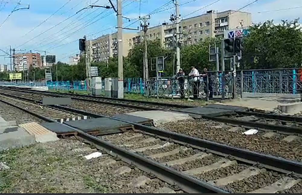 Пенсионер попал под поезд и погиб на Нансена в Ростове