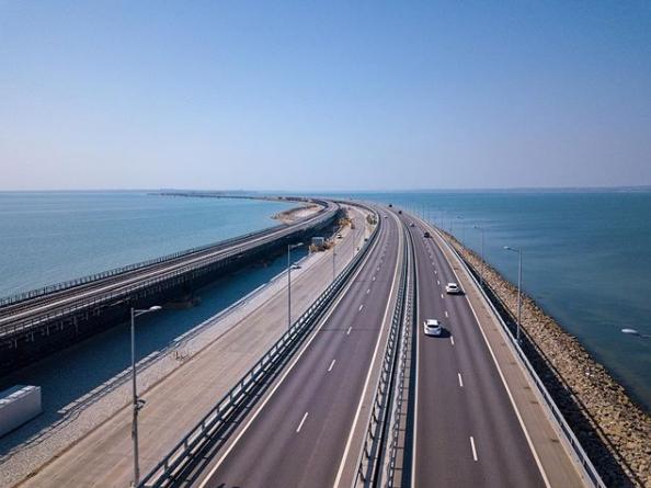 Сергей Аксенов сообщил, что железнодорожную часть Крымского моста могут открыть раньше