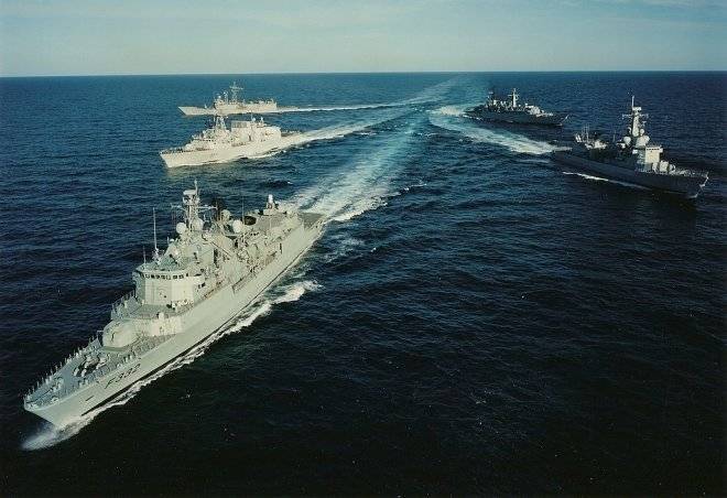 Три российских корабля проследят за учениями НАТО на Балтике