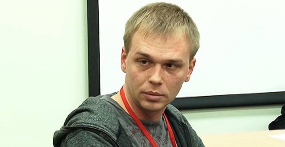 К Ивану Голунову, которому стало плохо в отделе полиции, не пускают приехавшую скорую
