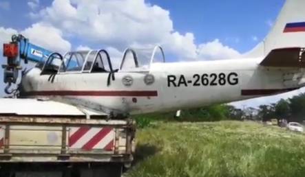 Видео с места жесткой посадки самолета на Кубани