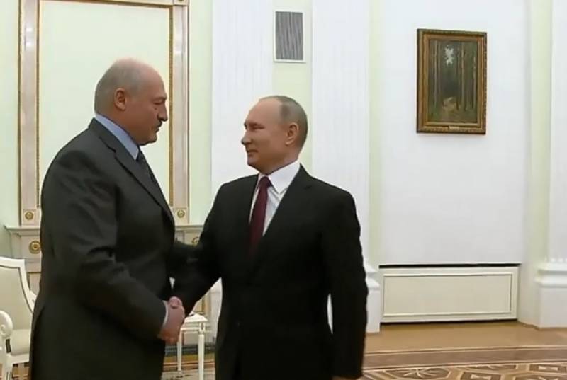 Россия и Беларусь ведут переговоры о введении единой валюты