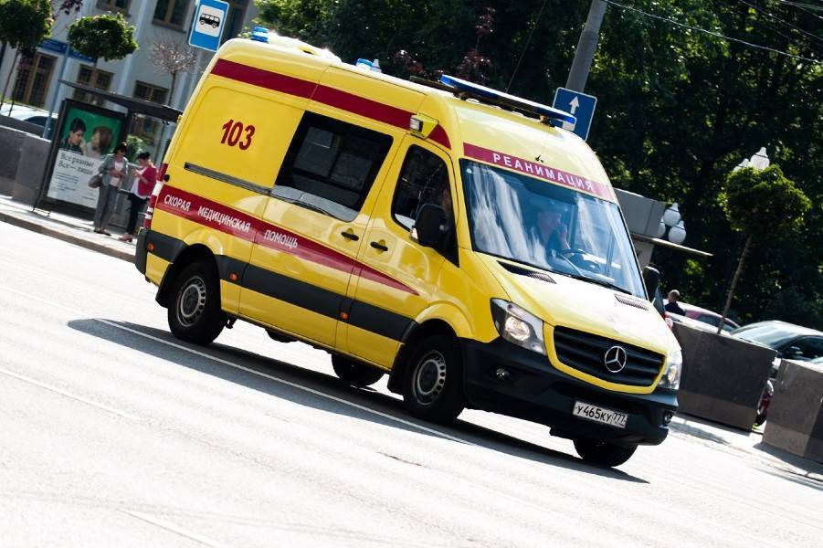 В Москве автобус задавил мужчину во время замены колеса