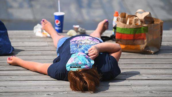 МЧС предупредило москвичей о сильной жаре в воскресенье
