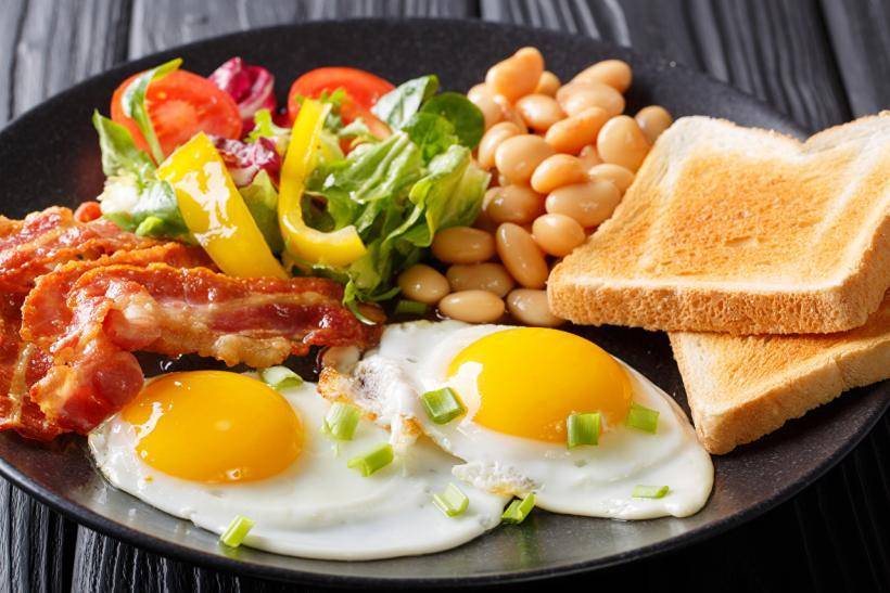 Эксперты назвали 3 самых полезных завтрака