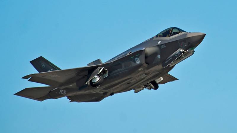 «Идти на уступки Вашингтону недальновидно»: к каким последствиям может привести вывод Турции из программы поставок F-35