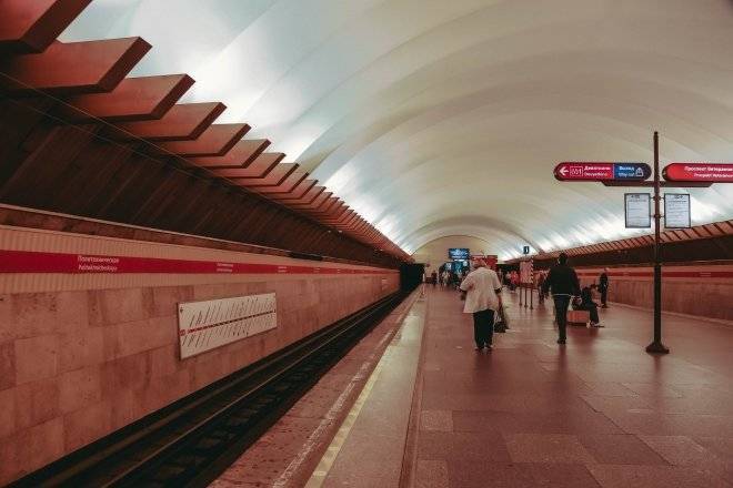 Станция метро «Политехническая» закрыта в Петербурге