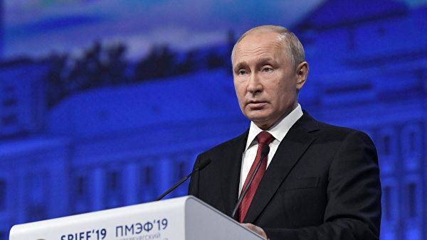 Товарооборот России со многими странами растет, отметил Путин