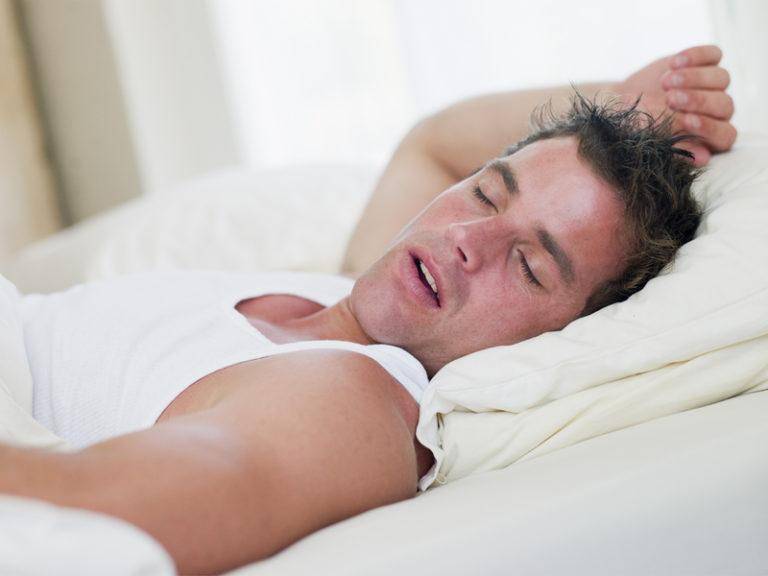 Ученые: Нарушение дыхания во сне связано с ускорением эпигенетического возраста