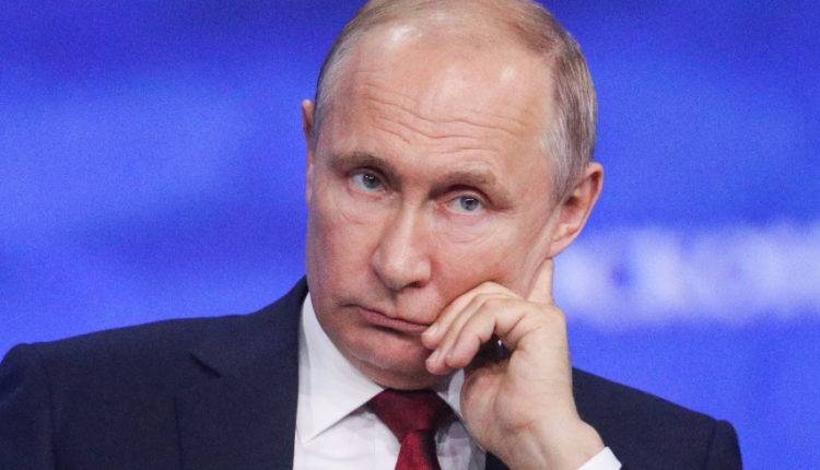 Путин поручил активнее привлекать частные капиталы в нацпроекты