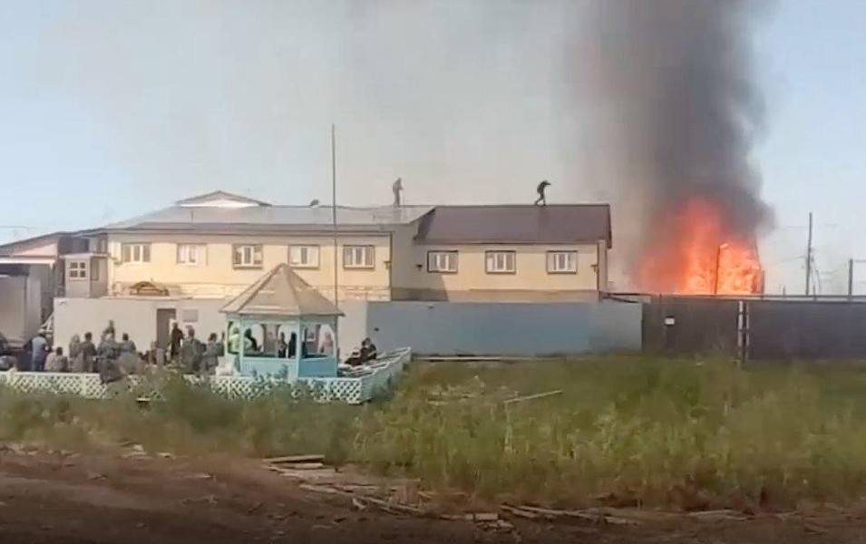 Пожар в колонии в Свердловской области полностью ликвидировали