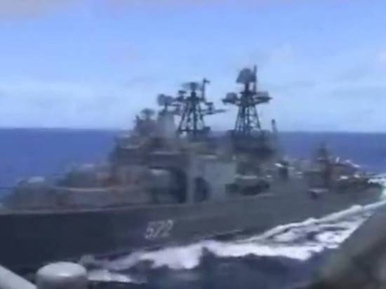 Иностранцев удивило спокойствие российских моряков при сближении с крейсером США