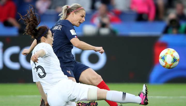 Во Франции начался чемпионат мира по футболу среди женщин