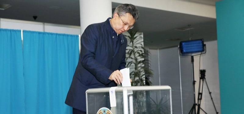 Бахыт Султанов отдал свой голос на выборах президента