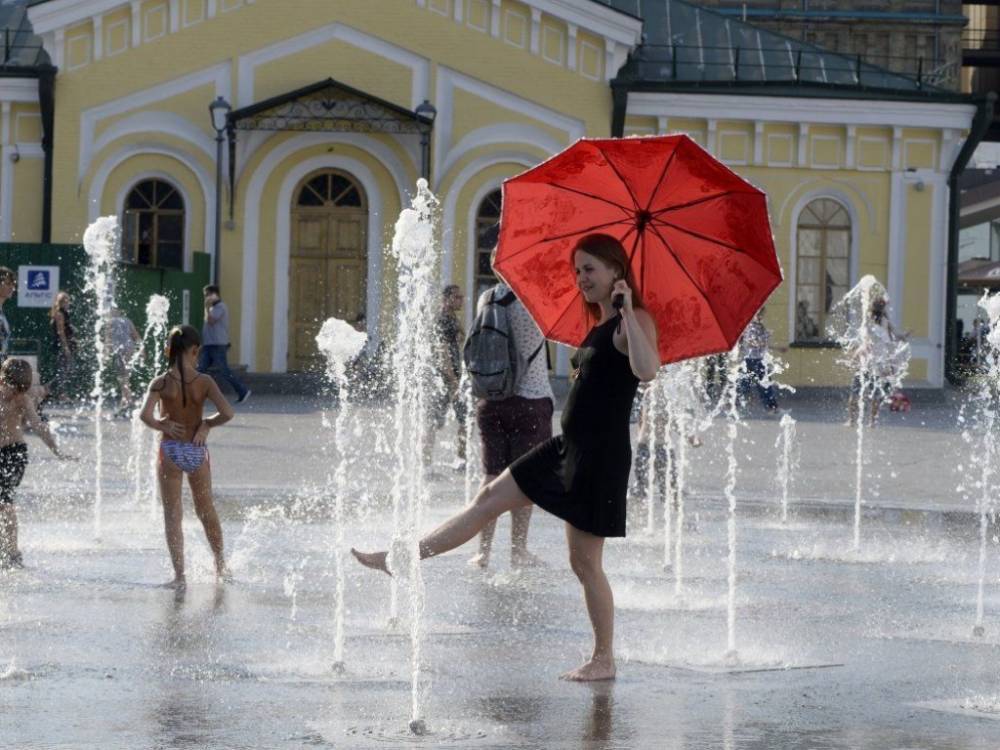 Синоптик: В воскресенье повсюду в Украине будет жарко, кроме запада