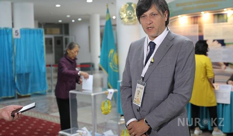 "Пока не вижу нарушений": международный наблюдатель о выборах в Казахстане