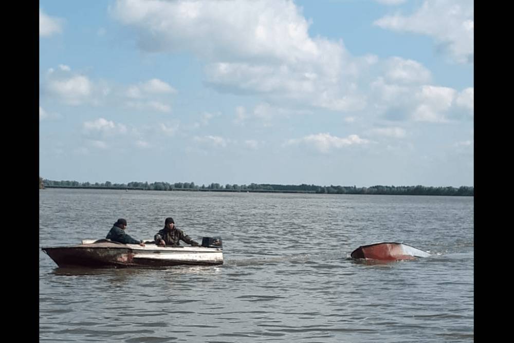 В Башкирии опрокинулась лодка: двое рыбаков спаслись, один пропал