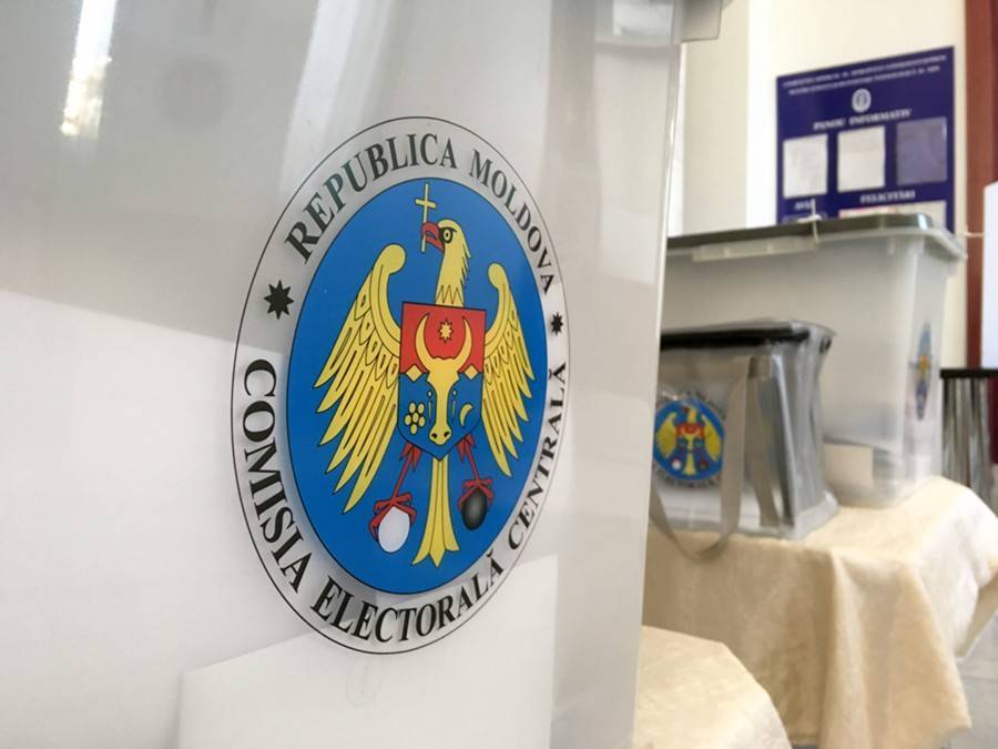 Парламент Молдавии признал страну "захваченным государством"