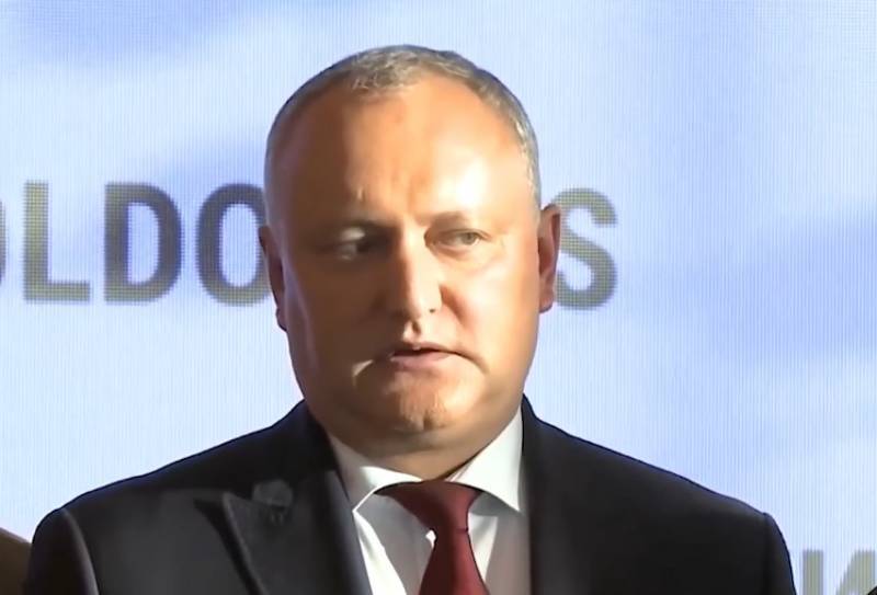 Президент Молдавии отстранен от должности