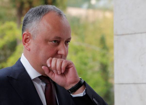 Президент Молдовы смещен со своего поста