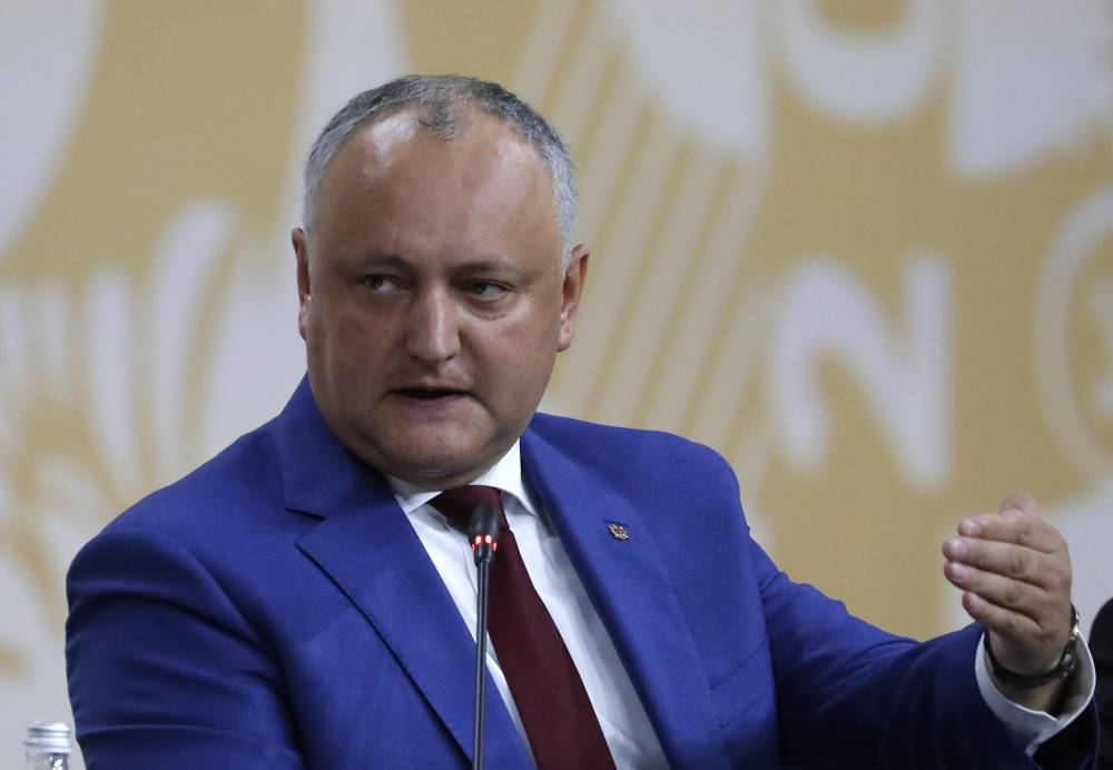 В Молдавии распустили контролируемый Додоном парламент