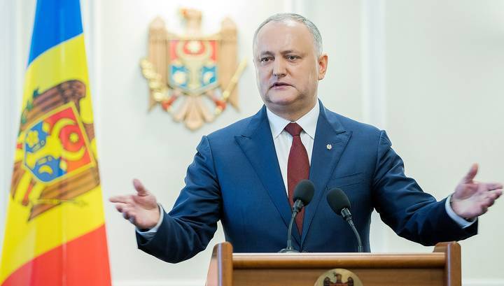 Президент и парламент Молдавии осудили действия и. о. премьера