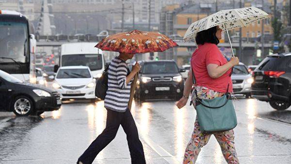 В Москве в понедельник пройдут дожди с грозами и градом