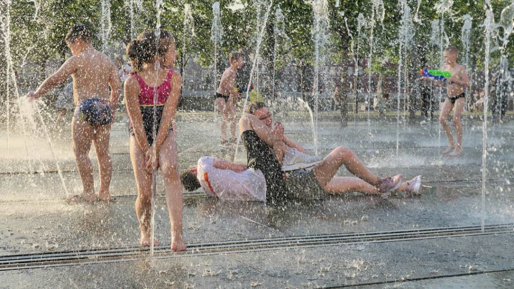 На дворе июнь, а по погоде – июль: Московская жара побила рекорд 70-летней давности