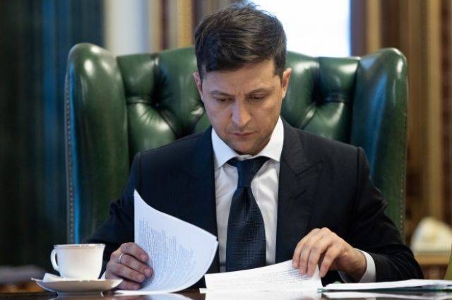 Зеленский предложил нокаутировать политическую систему Украины