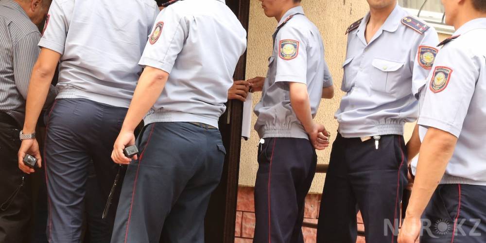 Минобороны опровергло участие в оцеплении воспитанников "Жас улан" в Алматы