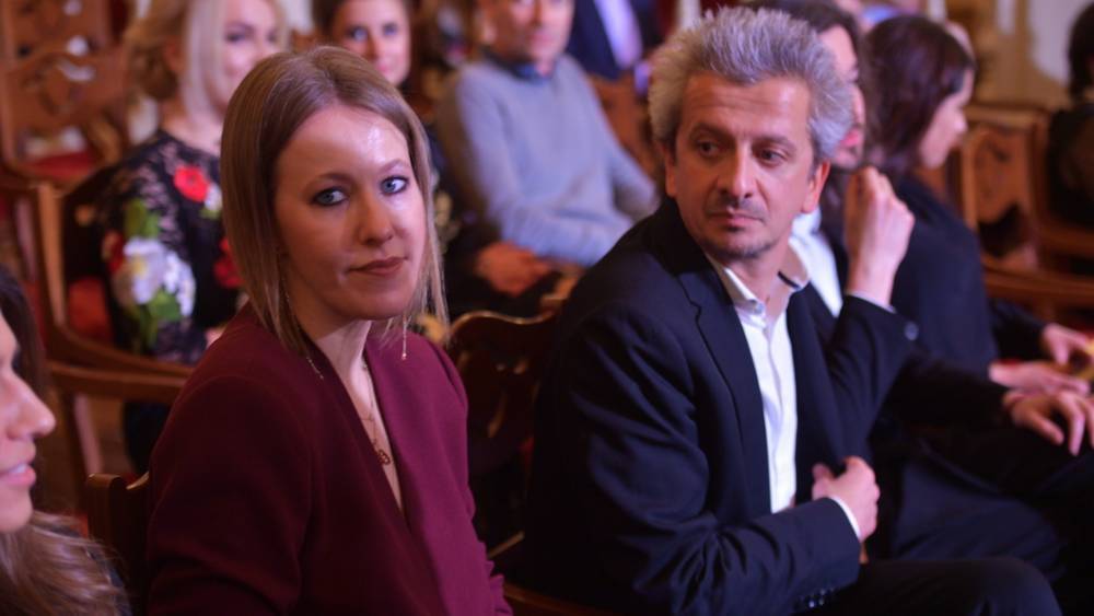 Даже при разводе вспомнила о деньгах: Собчак объявила об официальном расставании с Виторганом