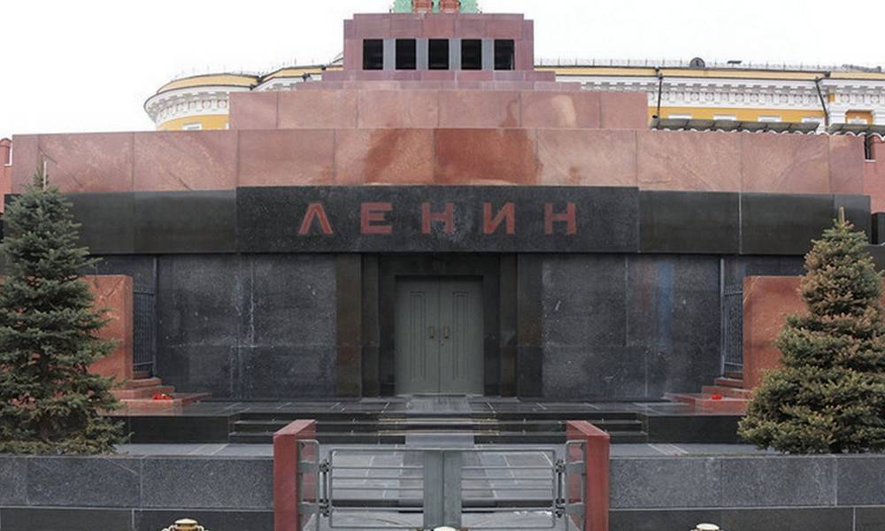 В Москве сообщили о бомбах: под угрозой оказались Мавзолей и еще 15 культурных объектов