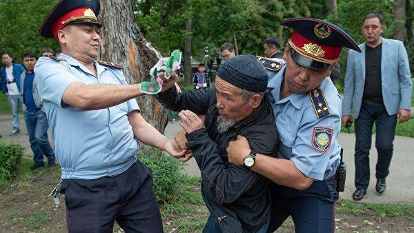 В Казахстане на митингах в день президентских выборов задержаны около 500 человек