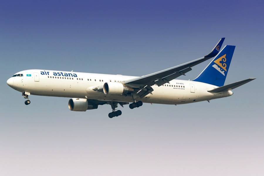 Самолет Air Astana совершил вынужденную посадку в Москве