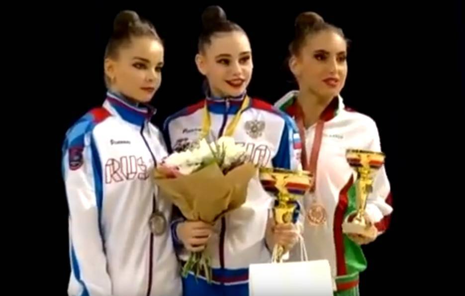 Видео: в Чехии российских спортсменок наградили под гимн СССР
