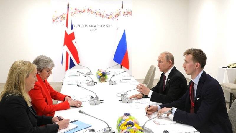 Песков заявил о «дружелюбном подходе» Лондона по итогам встречи Путина с Мэй