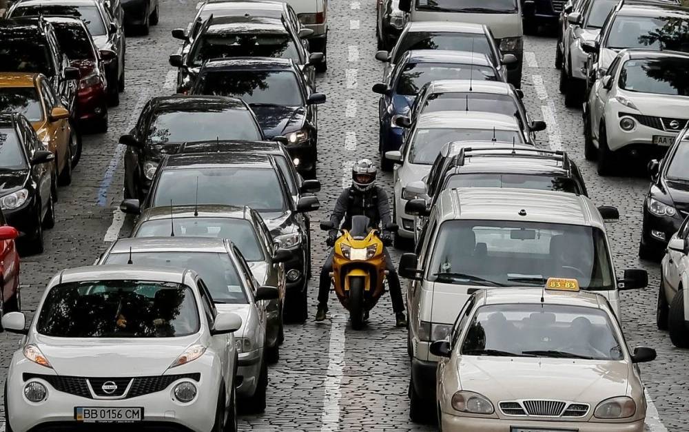 Чиновники предложили изменить правила дорожного движения: какие сюрпризы ждут водителей
