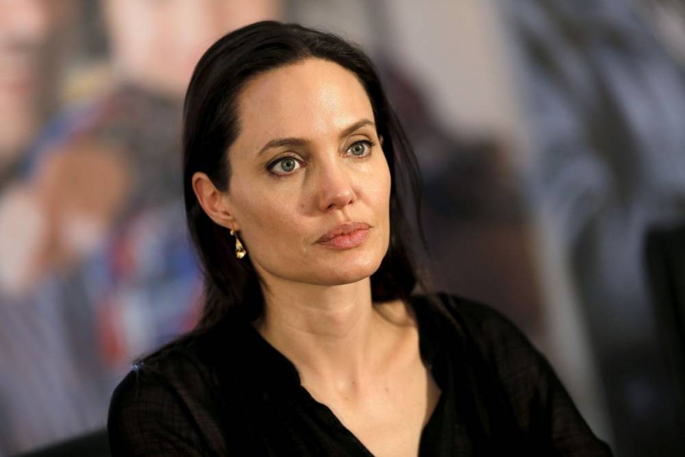 Анджелина Джоли попала в больницу: жизнь звезды под угрозой