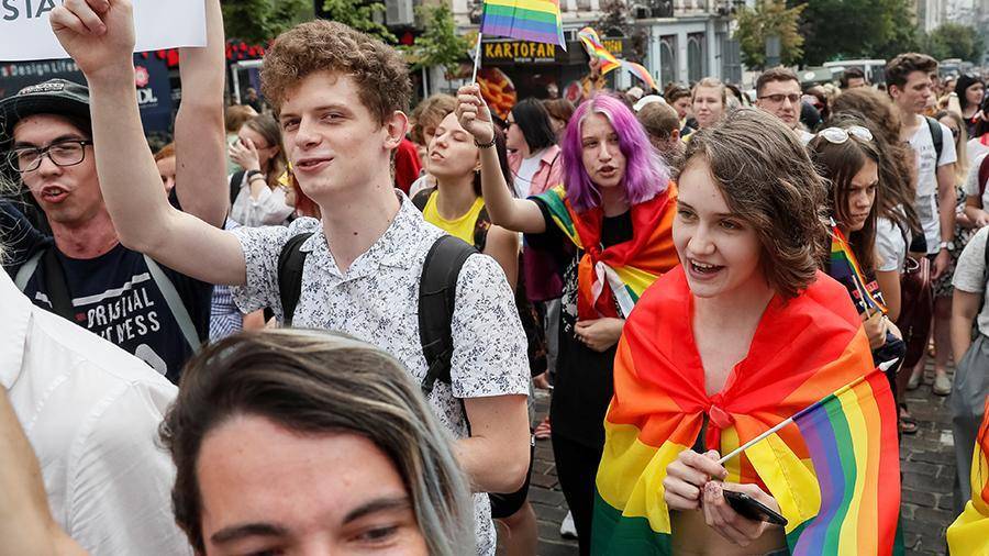 Соратник Тимошенко объяснил ее отсутствие на гей-параде в Киеве
